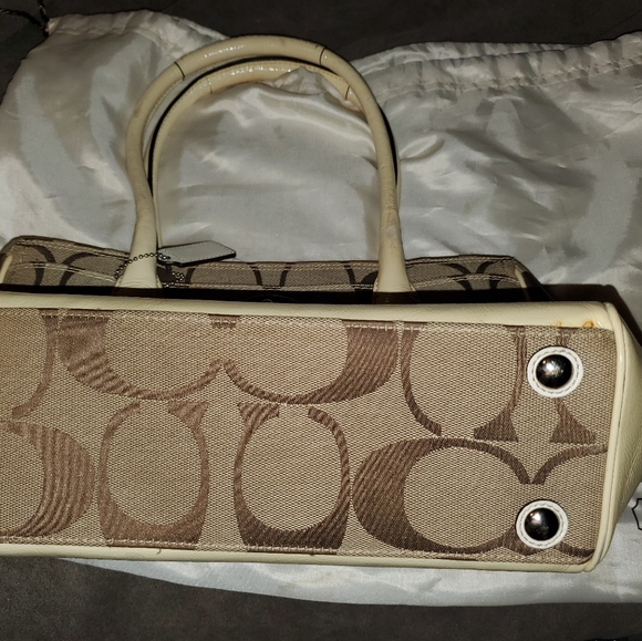 Coach bag , dust bag, and matching wristlet - Picture 7 of 8